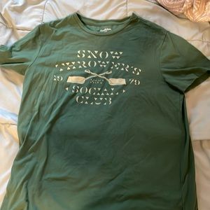 Green snowboarding club tee